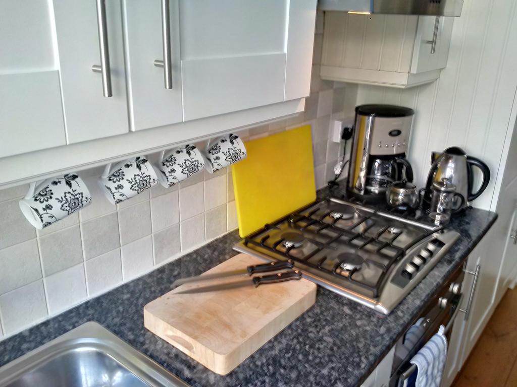 Luxury Holland Park, Sleeps 2, Free S'Fast Wifi Daire Londra Dış mekan fotoğraf